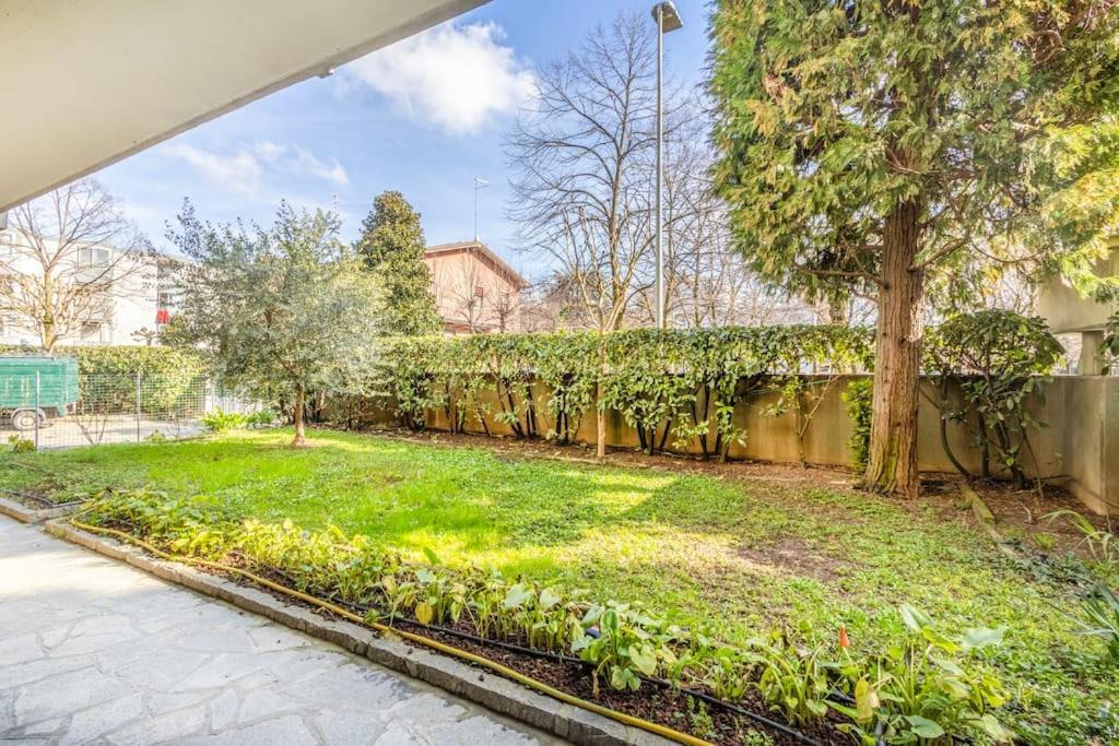 Green Heaven Near Ferrari'S Home - Train Station مودينا المظهر الخارجي الصورة